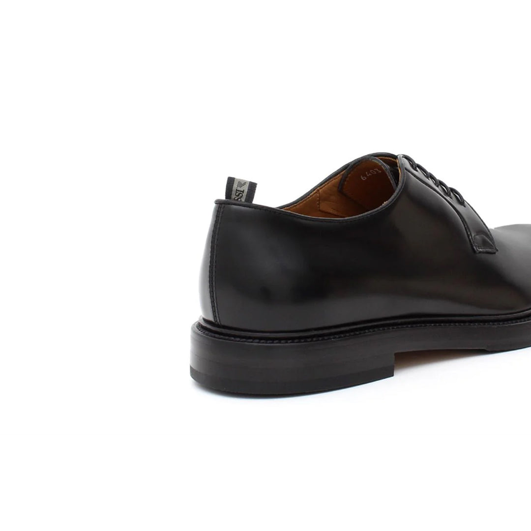 Derby brushed calfskin with light rubber sole